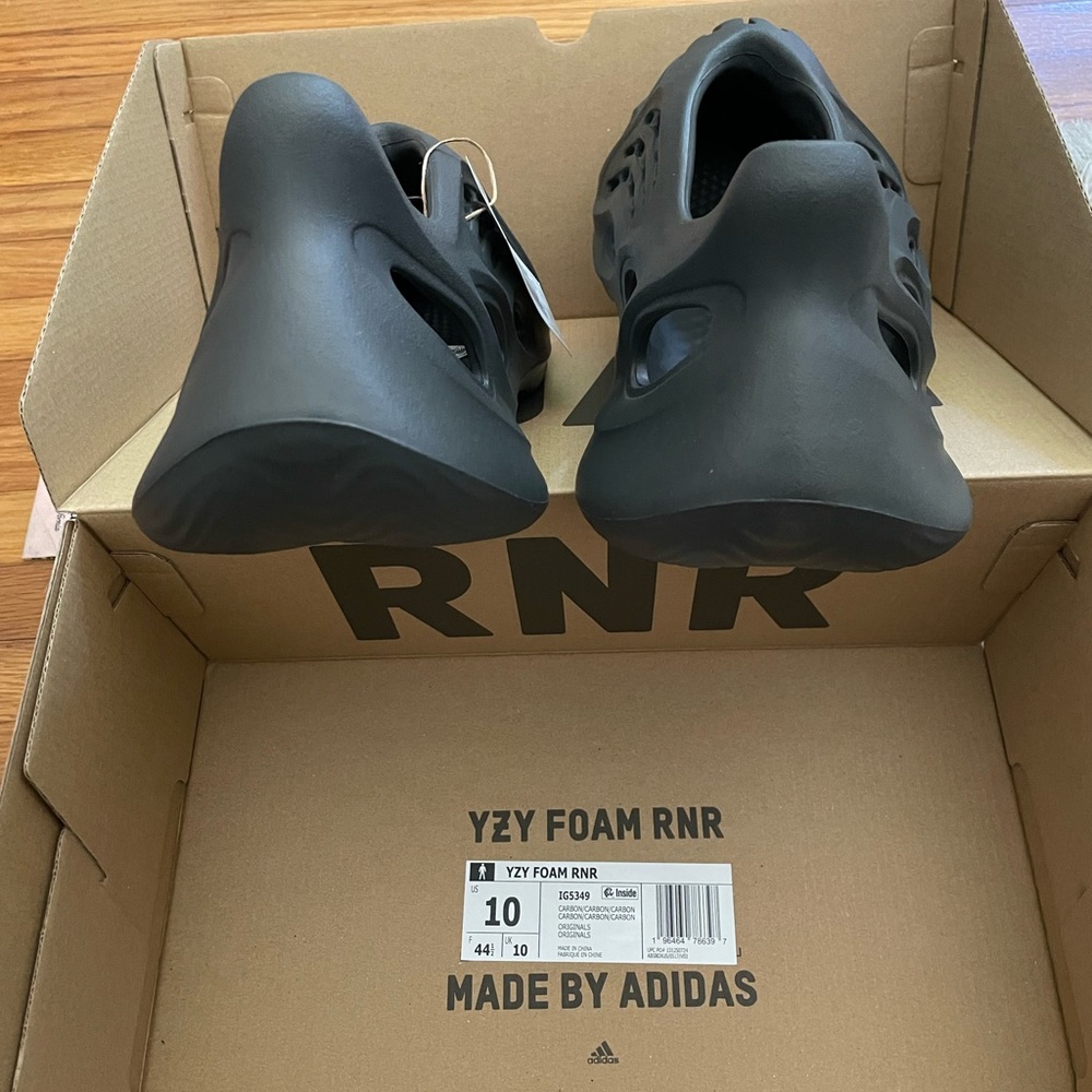 Yeezy Foam Runner RNR - Picture 8 of 14